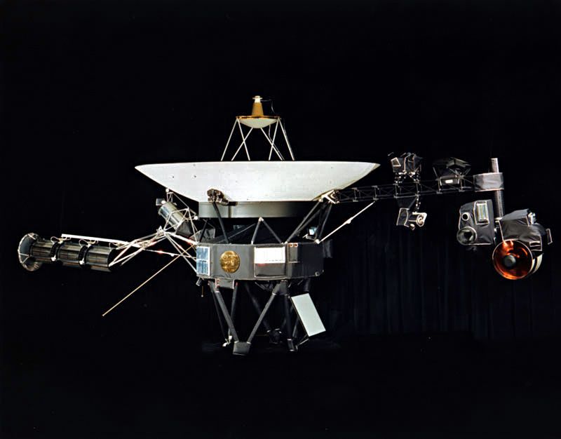 Two Voyagers Left Earth Carrying Messages for Aliens Two Voyagers Left Earth Carrying Messages for Aliens