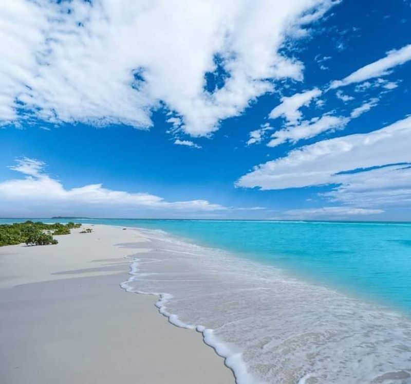 Vaadhoo Island, Maldives Vaadhoo Island, Maldives