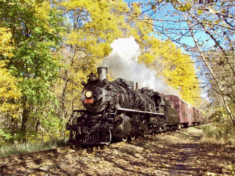 Vintage Railcars Doing the Heavy Nostalgia Work Vintage Railcars Doing the Heavy Nostalgia Work