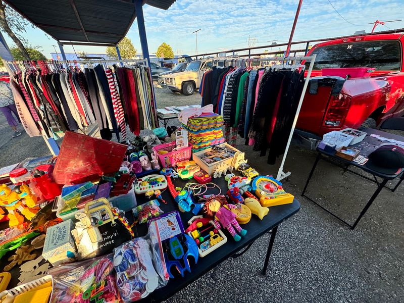 Vintage Treasures and Hidden Gems Worth the Hunt