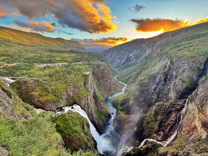 Vøringsfossen, Norway Vøringsfossen, Norway