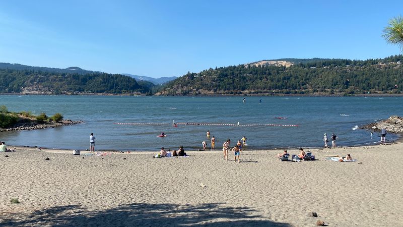 Waterfront Park and the Columbia River Waterfront Park and the Columbia River