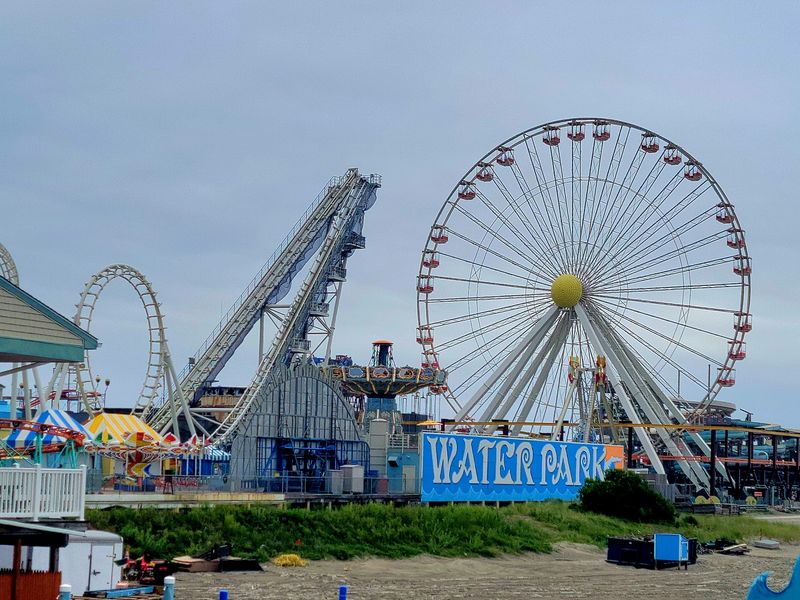 Waterparks and Thrill Rides in the Boardwalk Mix Waterparks and Thrill Rides in the Boardwalk Mix