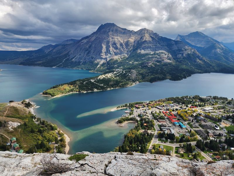 Waterton Lakes National Park, Alberta Waterton Lakes National Park, Alberta