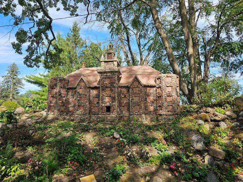 What Makes This Place Different From Other Folk Art Sites What Makes This Place Different From Other Folk Art Sites