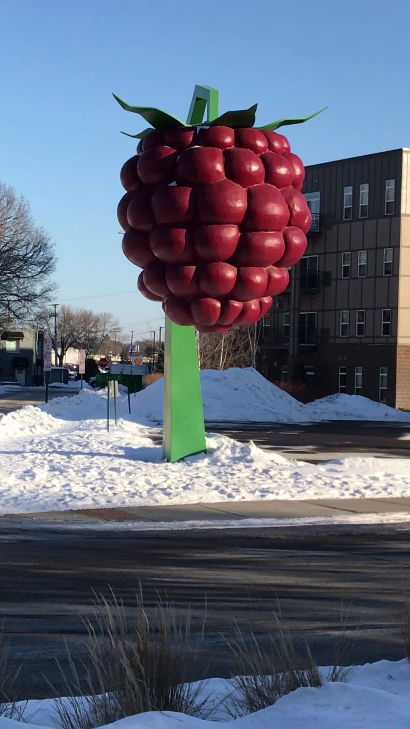 What the Sculpture Actually Looks Like Up Close