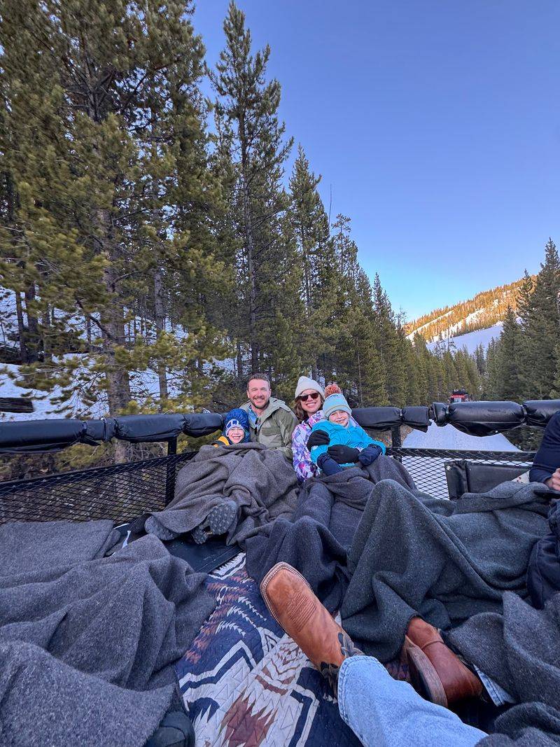 What to Wear and How to Prepare for a Night on the Mountain What to Wear and How to Prepare for a Night on the Mountain