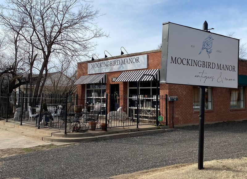 Where Mockingbird Manor Antiques Sits in Oklahoma City Where Mockingbird Manor Antiques Sits in Oklahoma City