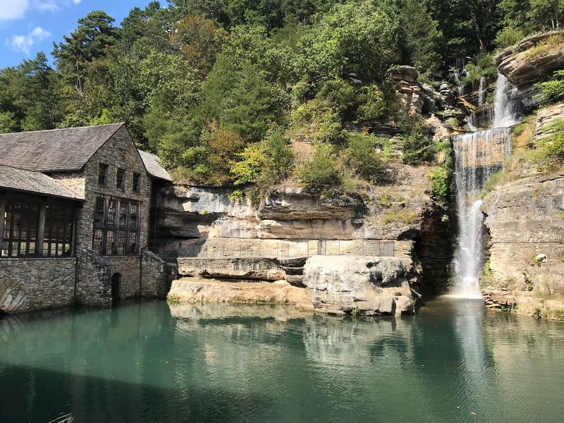 Where the Canyon Begins: Location and First Impressions