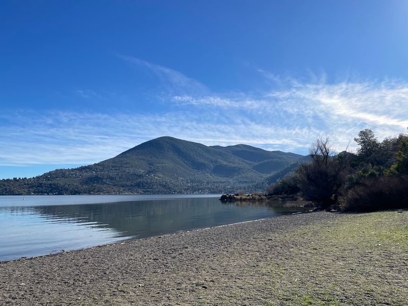 Where the Lakeside Escape Begins Where the Lakeside Escape Begins