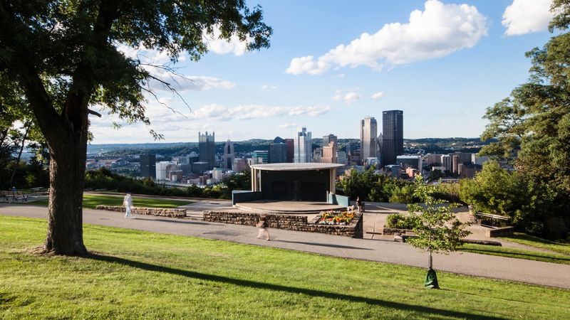 Where the Park Meets the Neighborhood: A Living, Breathing Community Space