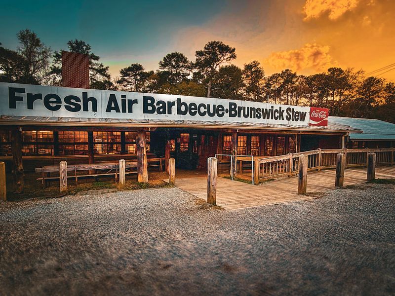 Where to Find This Georgia Barbecue Legend Where to Find This Georgia Barbecue Legend