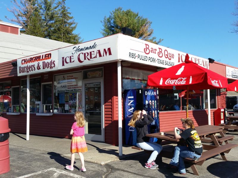 Why Arnie's Place Captures the True Spirit of a New Hampshire Summer Why Arnie's Place Captures the True Spirit of a New Hampshire Summer