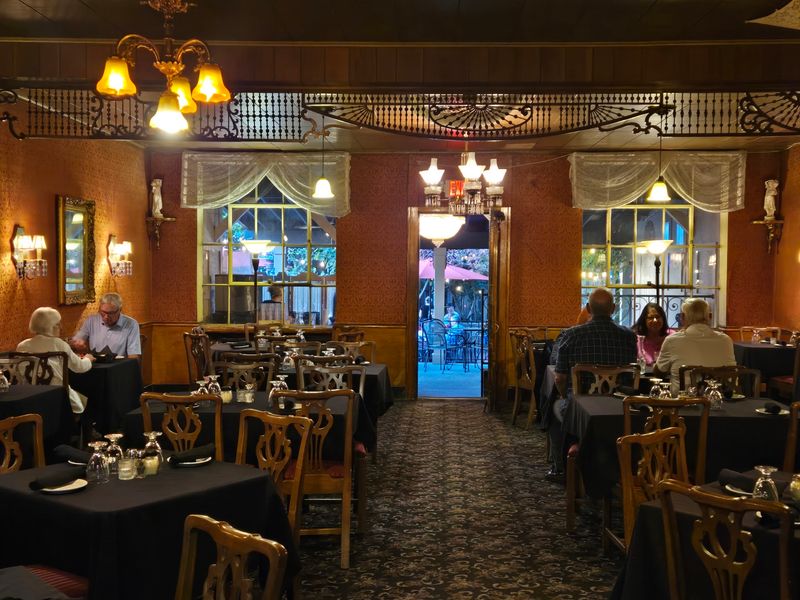 Why Guarino's Keeps Earning Its Loyal Crowd Why Guarino's Keeps Earning Its Loyal Crowd