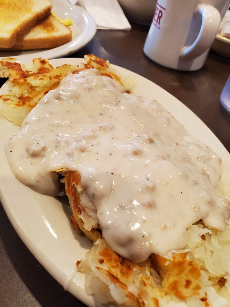 Why P & S Family Diner Earns a Special Place on the West Side