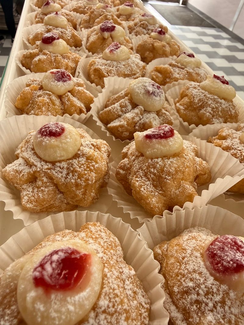 Why This Bakery Has Lasted More Than Four Decades Why This Bakery Has Lasted More Than Four Decades