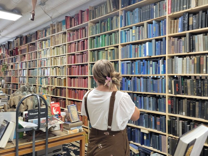 Why This Bookstore Keeps Pulling People Back Why This Bookstore Keeps Pulling People Back