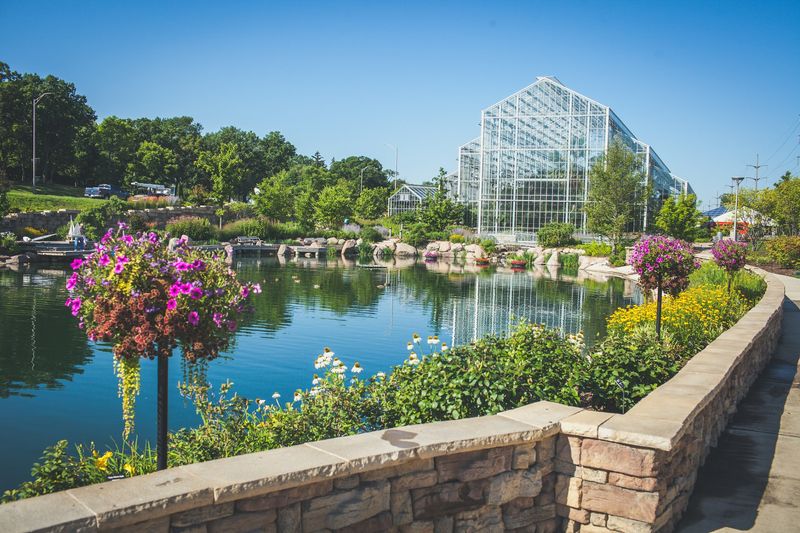 Why This Conservatory Belongs on Your Illinois Travel List