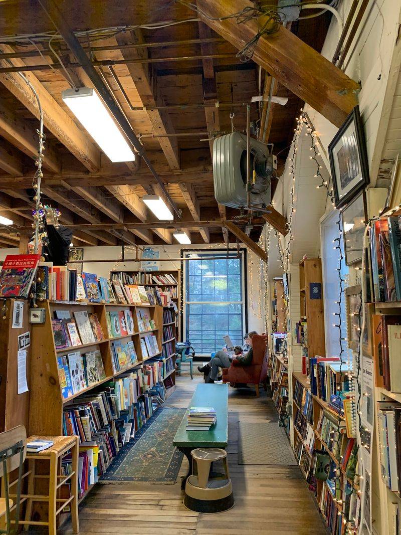 Why This Riverside Retreat Keeps Winning Hearts