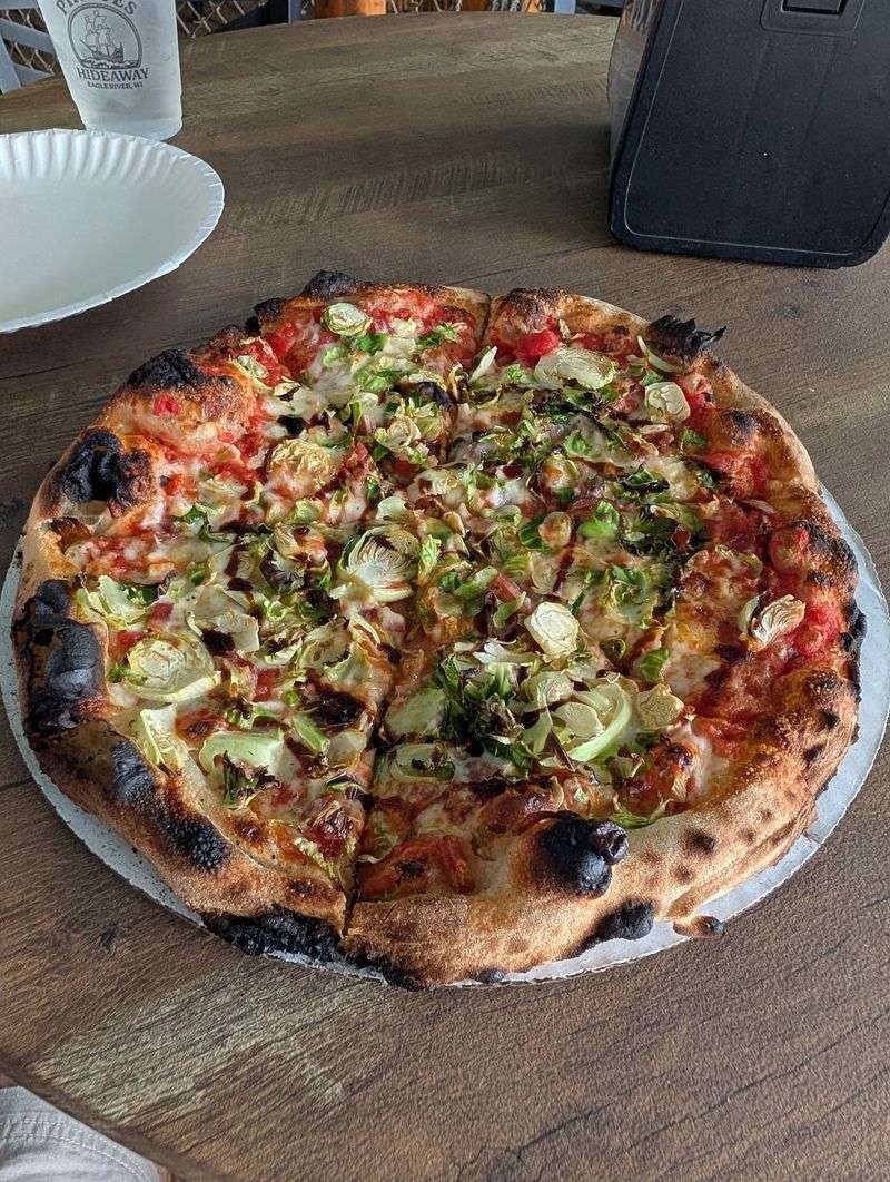 Wood-Fired Pizza Worth Staying For Wood-Fired Pizza Worth Staying For