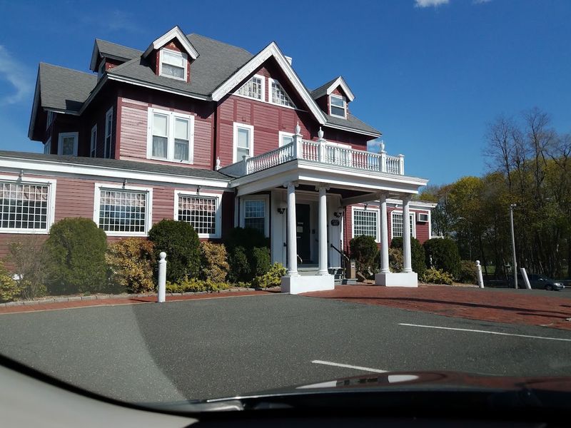 Yankee Pedlar Inn, Holyoke Yankee Pedlar Inn, Holyoke