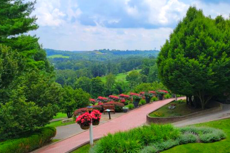 These Elegant Gardens in Wheeling, West Virginia, Add a Burst of Color to One of the State’s Most Famous Resorts