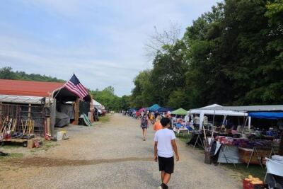 This Massive Tennessee Flea Market Makes $42 Feel Like a Whole Weekend of Treasure Hunting