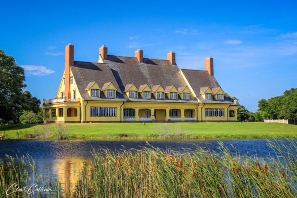 This North Carolina Mansion Day Trip Ends With Wild Horses On The Beach