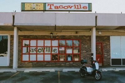 Oklahoma Locals Set Early Alarms Just to Grab a Burrito From This Tiny Spot