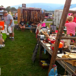 This Massive Pennsylvania Flea Market Has Hundreds of Vendors, Amish Goods, and Hours of Treasure Hunting