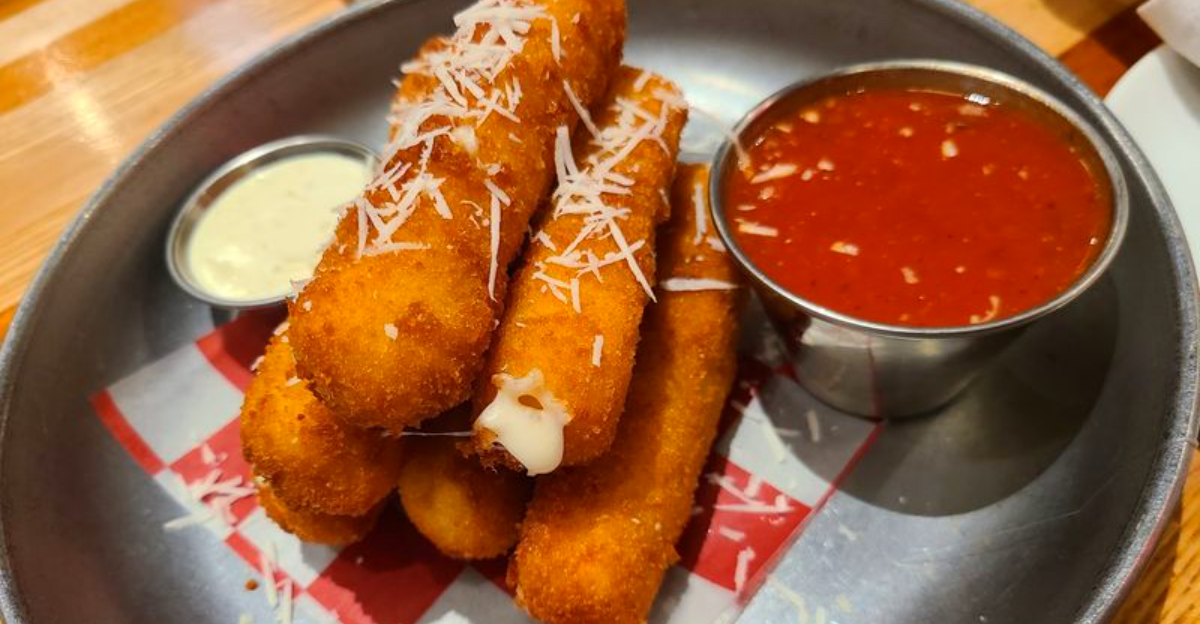 This Rehoboth Beach Eatery Has Homemade Mozzarella Sticks People Can’t Stop Talking About