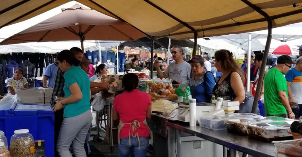Chicago’s Oldest Flea Market Makes Every Visit Feel Like a Treasure Hunt