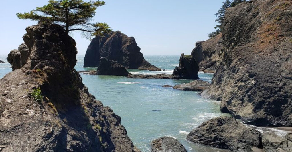This Oregon Coast Escape Trades Crowds for Beaches, Beauty, and Quiet