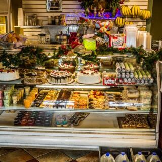 This New Jersey Mexican Bakery Turns Warm Pan Dulce, Flan, And Tres Leches Into A Sugar Run