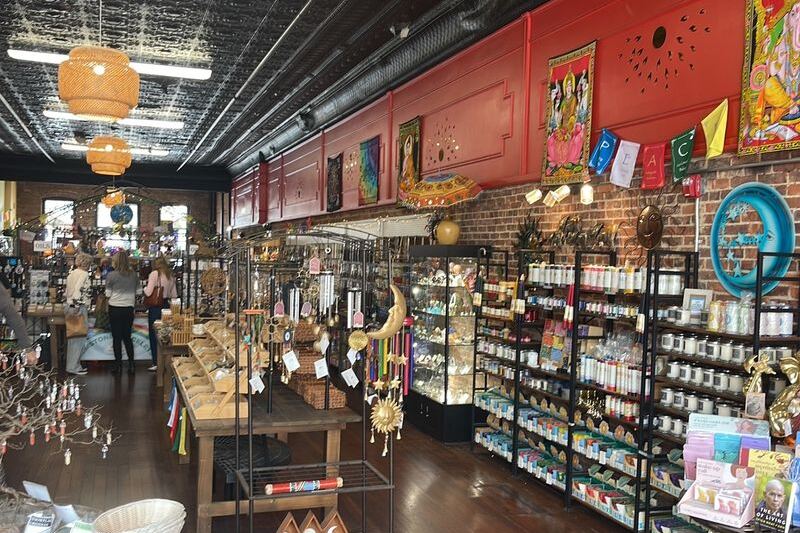 This Hidden New Jersey Crystal Haven Turns A Small-Town Stop Into A Quiet Reset