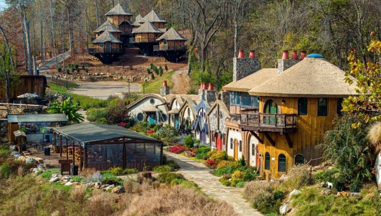 Tucked Near Knoxville, This Storybook Village Is the Most Magical Overnight Stay in Tennessee