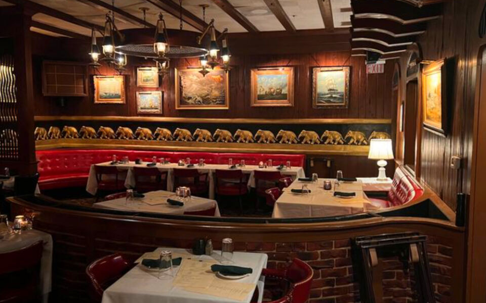 This Huntington Restaurant Hides Prime Steaks and Fresh Seafood Inside a 120-Year-Old Hotel