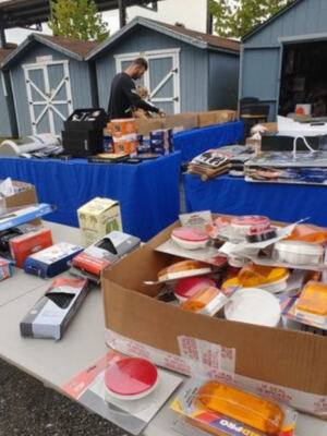 This Maryland Sunday Flea Market Turns Browsing Into an All-Morning Adventure
