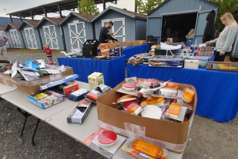 This Maryland Sunday Flea Market Turns Browsing Into an All-Morning Adventure