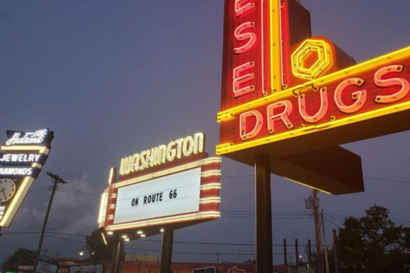 This Illinois Route 66 Park Feels Like a Glowing Roadside Time Capsule