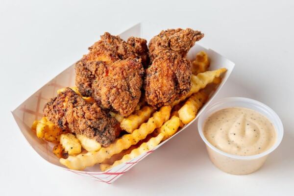 This Oregon Fried Chicken Spot Is Entirely Gluten-Free, So Celiac Diners Can Order Crispy Tenders Off The Whole Menu