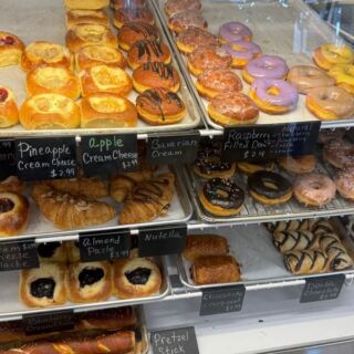 This Texas European Bakery Bakes Polish Paczki and Kolaczki So Fresh They Taste Homemade