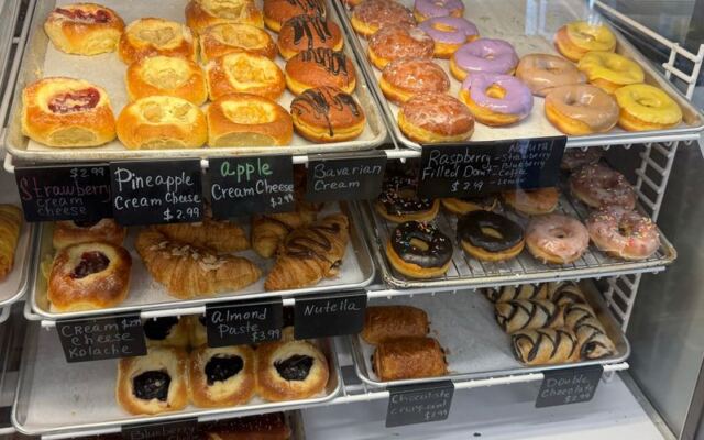 This Texas European Bakery Bakes Polish Paczki and Kolaczki So Fresh They Taste Homemade