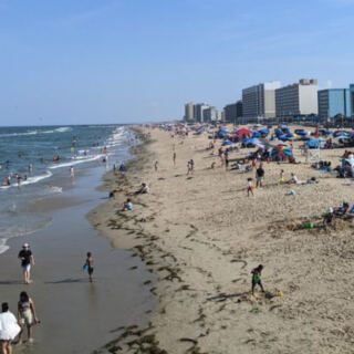 This Virginia Beach Town Has A 3-Mile Boardwalk Along The Atlantic