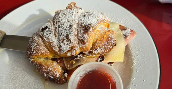 This Cuyahoga Falls Breakfast Spot Serves A Monte Cristo So Good It Justifies The Whole Drive