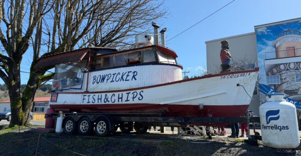 This Oregon Coast Restaurant Gives Classic Fish and Chips an Albacore Tuna Twist