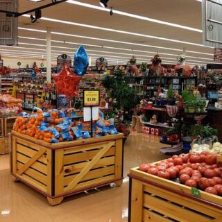 Why Loyal Tennessee Shoppers Skip Kroger for This Locally Owned Food City Institution