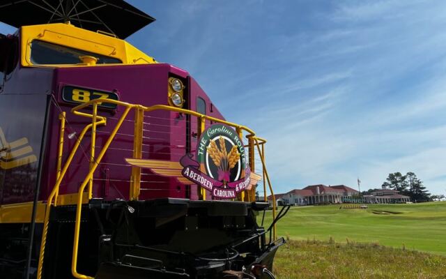 This North Carolina Train Turns A Countryside Ride Into A Slow Three-Course Dinner