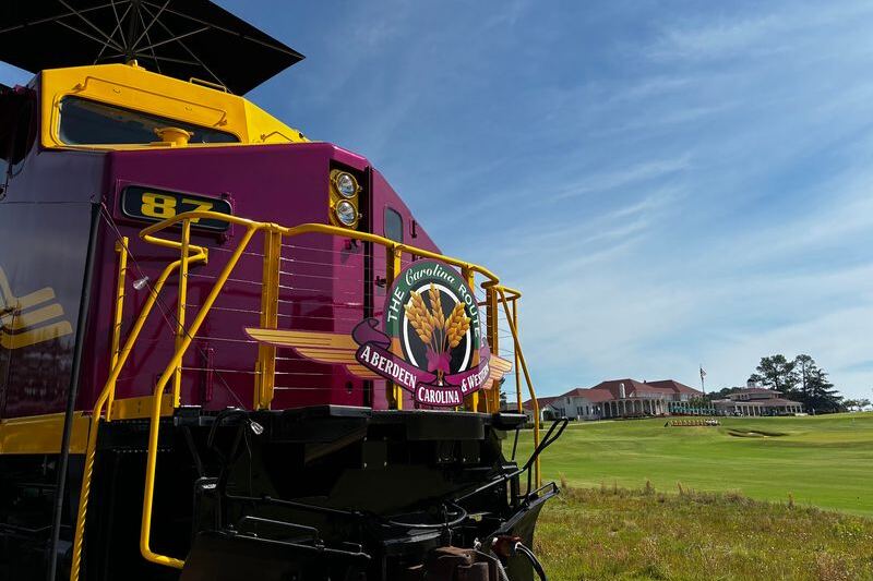 This North Carolina Train Turns A Countryside Ride Into A Slow Three-Course Dinner