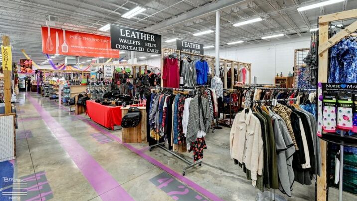 Shop Til You Drop At This Enormous Ohio Flea Market Where A Few Dollars Fills The Trunk